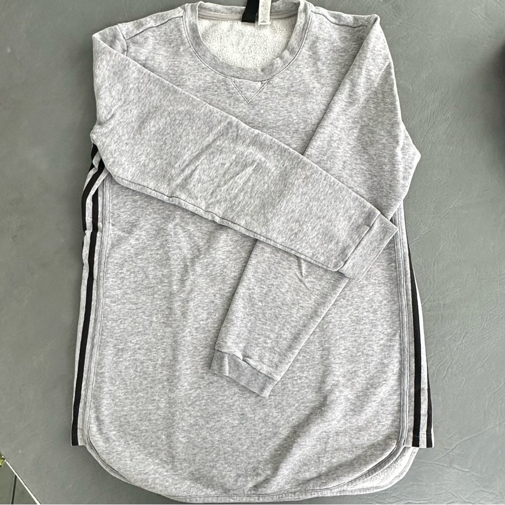 Gray Long Sleeve Sweatshirt